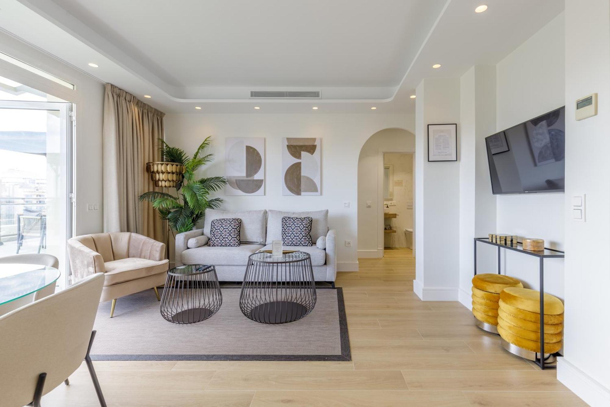Penthouse Malagueta Sea View *